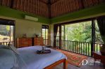 thumbnail-freehold-6-bedroom-villa-offers-rice-filed-views-in-nyambu-tabanan-11