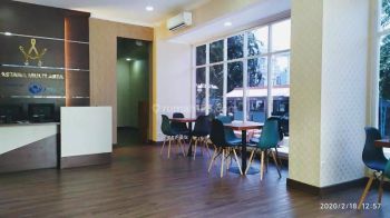 Ruko Siap Pakai Posisi Hoek di Boulevard Taman Surya 5