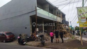 For Sale Unit Ruko Baru di Area Tourist Kerobokan, Kuta