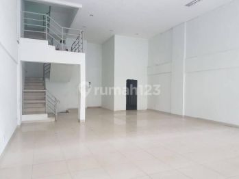 Ruko Di Jalan Bulevar Raya Kelapa Gading