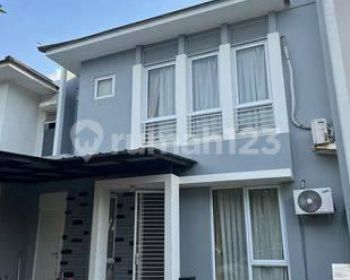Rumah 2 Lantai Sudah Renovasi Unfurnished SHM di Kota Wisata Cibubur , Bogor