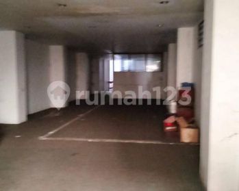 RUKO 5 Lantai Strategis Pinggir Jalan Raya SAMANHUDI PASAR BARU