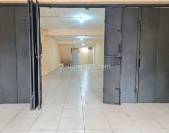 Ruko Pinggir Jalan di Bandengan, Jakarta Utara