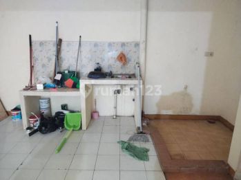 Rumah disewakan 1 lantai dalam perumahan dutabumi ,Harapan Indah Bekasi .