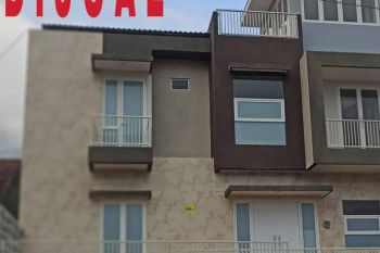 Villa Furnish Rofftop plus Kolam Renang Luas View Asri Kota Batu