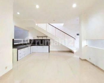 Rumah siap huni dalam cluster discovery bintaro