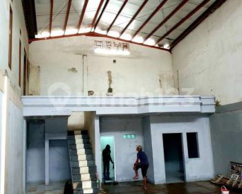 Disewakan Ex Pabrik Roti Plus Rumah Tinggal Lokasi Strategis di Cimareme KBB