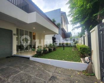 Disewakan Rumah Modern Asri di Permata Hijau Jakarta Selatan