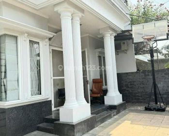 Disewakan rumah cantik di pondok indah dekat sekolah bakti mulya