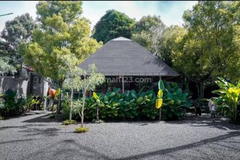 Dijual Ruang Usaha Lokasi Strategis Dengan View Alam, di Dago