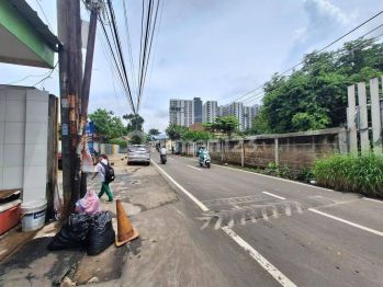 Disewakan Tanah Lokasi Dipinggir Jalan Lengkong Gudang Timur