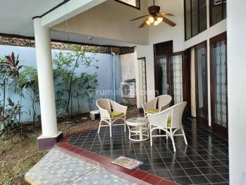 Rumah Disewakan di Kemang