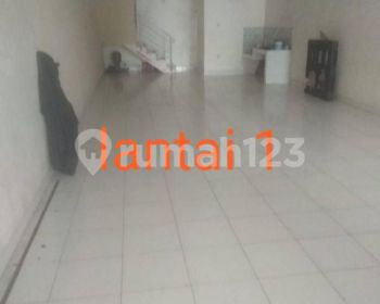 Ruko di Kurdi
3 lantai 100 m SHM Bagus