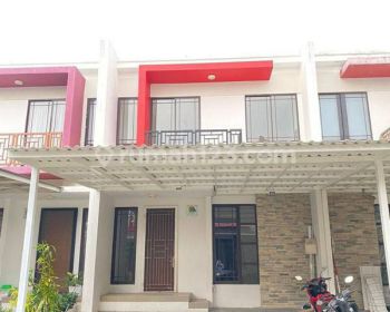 Sewa rumah bagus 2 lantai dengan fasilitas sederhana dan nyaman