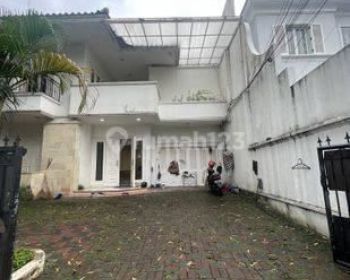 Disewakan Rumah Siap Huni Lokasi Strategis di Menteng Jakpus
