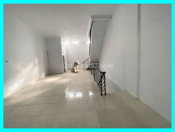 Chandra Rumah Baru Ngantong Hadap Timur di Jelambar Lt 110m2