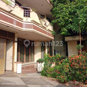 Dijual Rumah Luas di Modernland Tangerang Banten