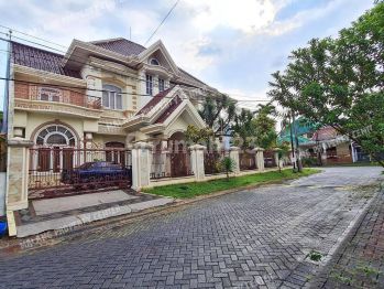 Rumah Mewah Murah Bangunan Kokoh di Araya Luas 534 m2