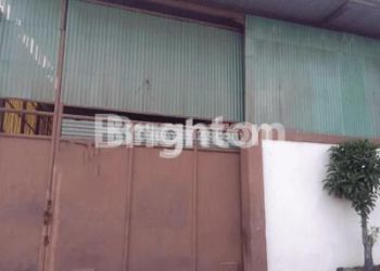 Gudang Margomulyo Permai lokasi strategis dekat tol, komplek pergudangan