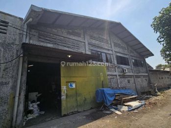 DEKAT AKSES TOL TAMBAK SUMUR Gudang Siap Pakai Gununganyar Tambak Surabaya Luas