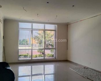 Ruko 2lt, uk 5x19m di SouthGoldfinch, Gading Serpong, Tangerang, Banten.(TT026).