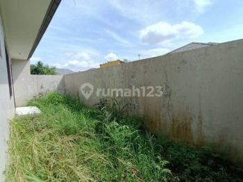Di Sewa Rumah 2 Lantai Dengan Lingkungan Aman Nyaman di Sentul City, Bogor