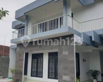 Rumah luas 2 lantai di Mataram Lombok, cocok untuk kantor