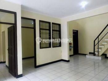 Rumah Caktik Pasti Bikin Betah Penghuninya Yu Survey di Taman Kopo Indah
