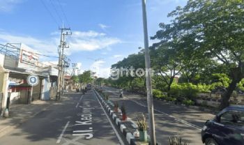 Gudang & Toko Raya Kedung Cowek akses jalan Nasional Lokasi sangat strategis SHM