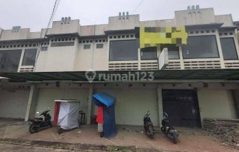 Ruko Rendeng Bagus Dan Strategis di Taman Kopo Indah Bandung