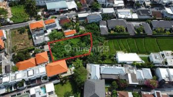 Tanah 989m2 di Berawa Canggu...dekat Milk and Madu , dekat Milu by nook serta 3