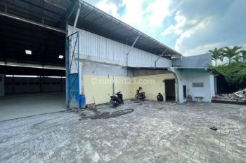 Gudang Bagus di Jalan Raya Semarang Boja, Kedungpane