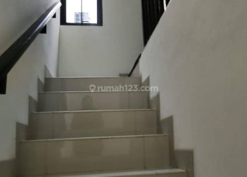 Sewa rumah green village 2 lantai dengan model minimalis