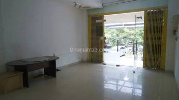 Ruko Siap Pakai Daerah Komersial Komp. Wonokitri Indah Surabaya Barat