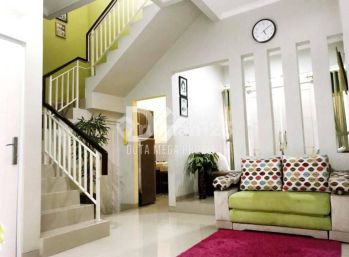 Rumah di Graha Raya Tangerang SHM Bagus Utara