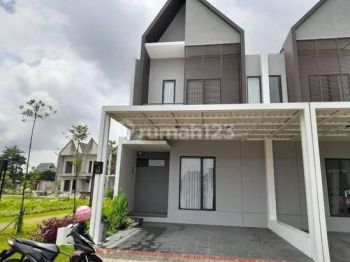 Rumah di Melia Hyra Graha Raya tangsel