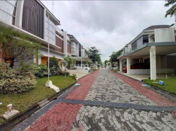 Rumah Mewah Murah Furnish Dlm Perumahan di Jln Palagan Dkt Sch Mall