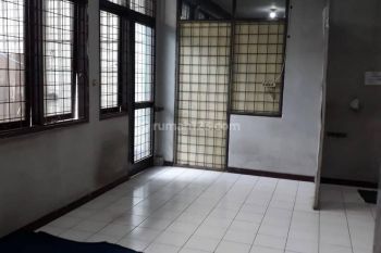 Gudang Disewa Lokasi Strategis di Area Holis