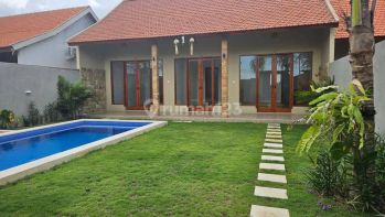 Villa baru cantik, bersih view sawah dekat Canggu