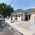 thumbnail-rumah-baru-cantik-minimalis-modern-dan-nyaman-di-balecatur-gamping-sleman-1