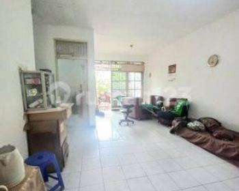 Rumah 1 Lantai Hitung Tanah Lokasi Strategis Di Bintaro Sektor 9