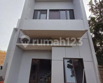 Rumah 2 Lantai Scandinavian Akses Mantul Depok Tanpa DP Free Semua Biaya