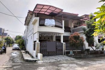 Rumah Bagus Siap Huni di Duta Bumi Harapan Indah Bekasi