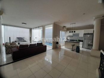 Disewakan Rumah Bagus Mewah Kolam Renang Raffles Garden Citraland