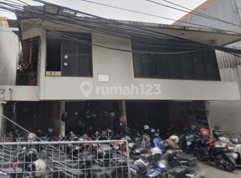 Rumah Dijual di Kebon Kacang, Jakarta Pusat