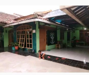 RUMAH NYAMAN DITENGAH KOTA KARAWANG BANYAK KAMAR KOSAN