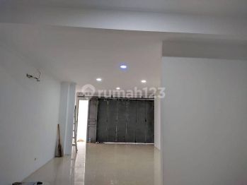 Di jual ruko strategis di mekarwangi