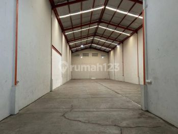 Disewakan gudang jln halim perdana kusuma tangerang