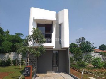 Rumah Bagus SHM Dekat Stasiun Kereta Cicayur