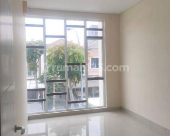 Di sewa rumah green lake city dengan fasilitas nyaman